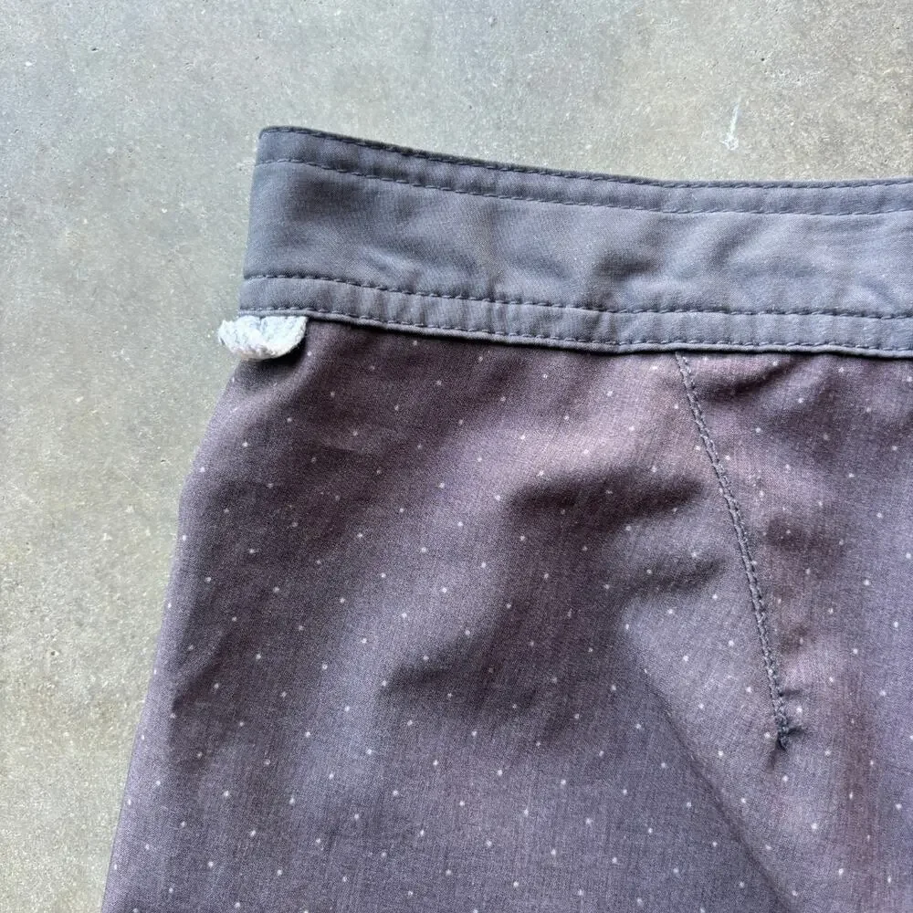 Vuori Cruise Board Shorts Men's 38 Black Gray Polka Dots Stretch Swim Trunks